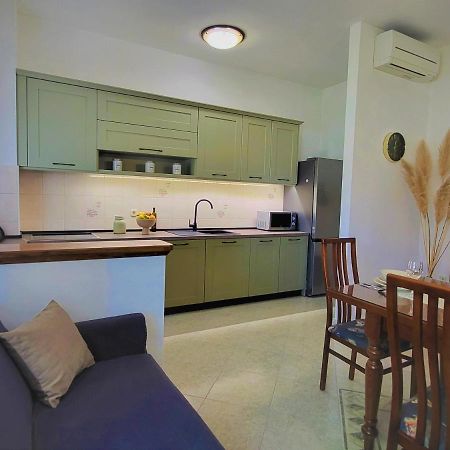 Cozy Apartment Mandula Врсар Экстерьер фото