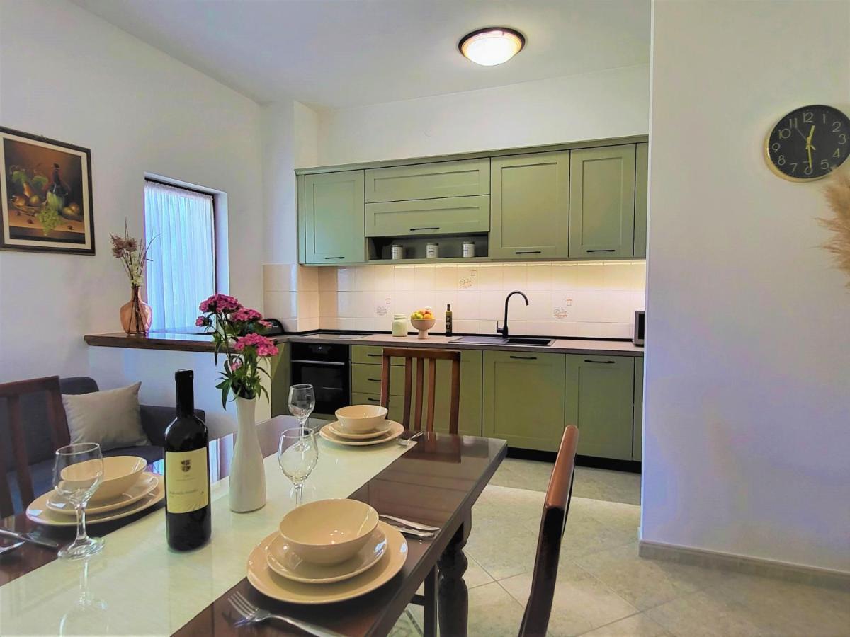 Cozy Apartment Mandula Врсар Экстерьер фото
